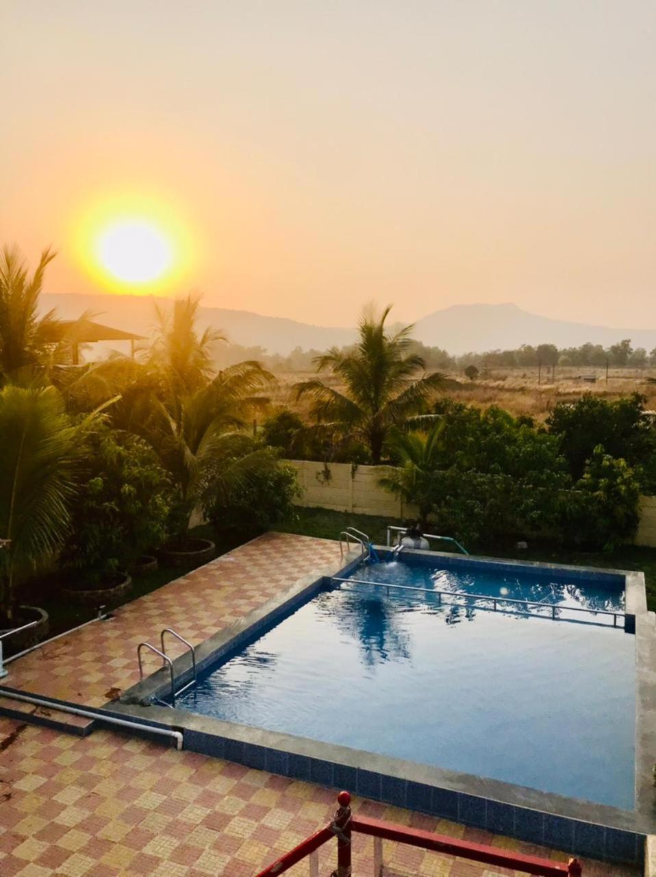 Hotel Sai Farm Karjat Exterior foto